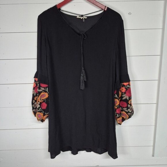 Entro Black Boho Tunic Dress With Embroidered Floral Sleeves Tassel Tie Neckline - Picture 1 of 8